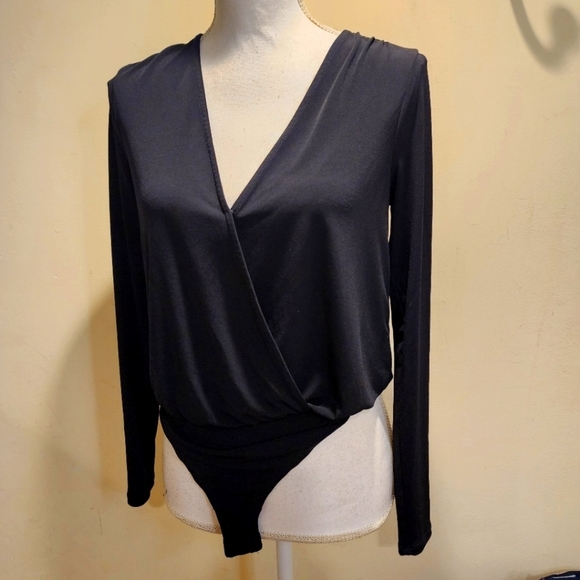 FOREVER 21 Women's Black Long Sleeves Body Suit Size S - Picture 1 of 11